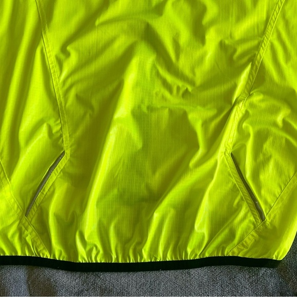 Bellwether Technical Men's Medium Cycling Ultralight Jacket Fluorescent Yellow - Picture 7 of 10